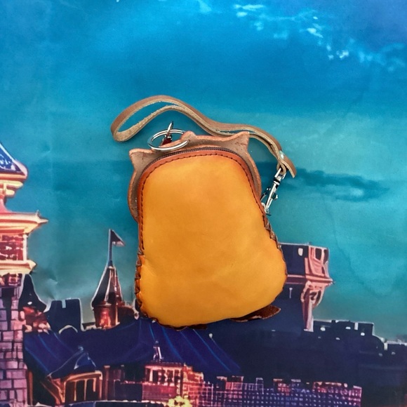 Handmade Leather Owl Wristlet - Picture 3 of 3